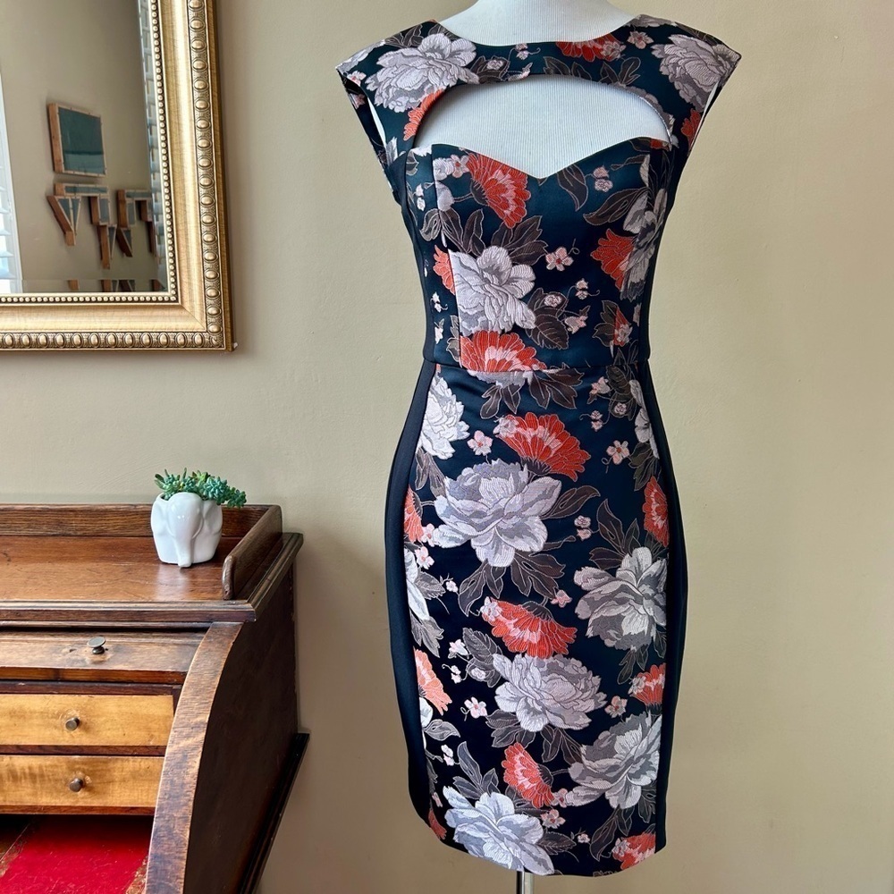 Black Halo Janie Bryant Floral Jacquard Cutout Sheath Cocktail Dress Size 6